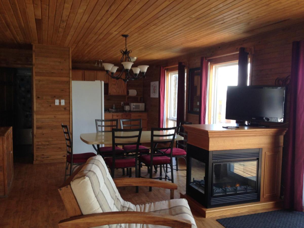 Merland Park Cottages And Motel Picton Extérieur photo