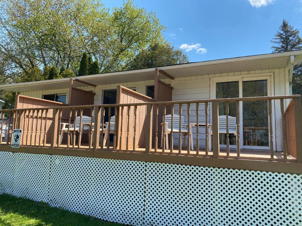 Merland Park Cottages And Motel Picton Extérieur photo
