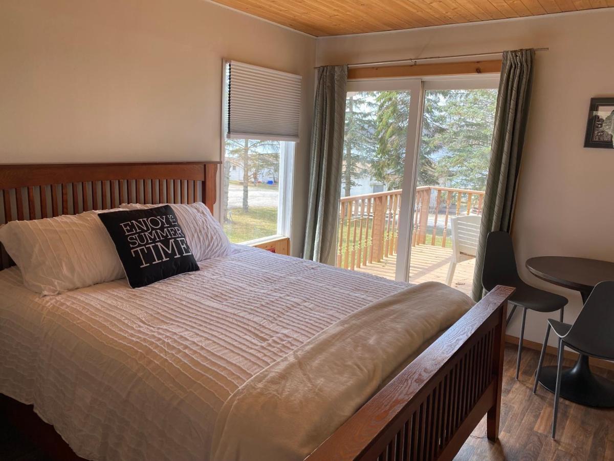 Merland Park Cottages And Motel Picton Extérieur photo