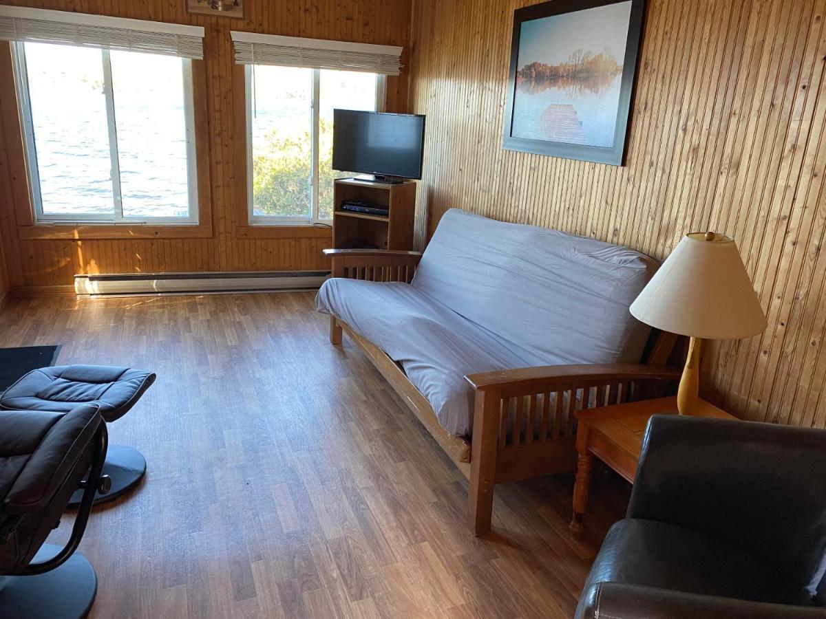 Merland Park Cottages And Motel Picton Extérieur photo
