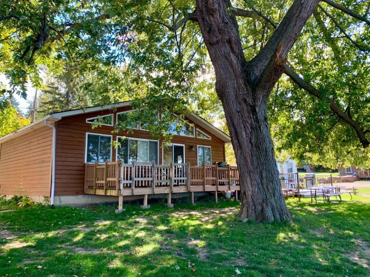 Merland Park Cottages And Motel Picton Extérieur photo