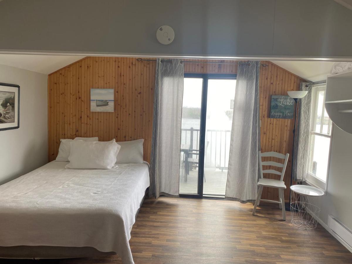 Merland Park Cottages And Motel Picton Extérieur photo