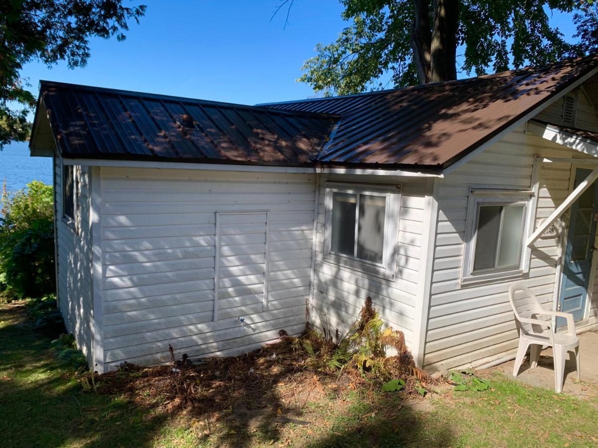 Merland Park Cottages And Motel Picton Extérieur photo