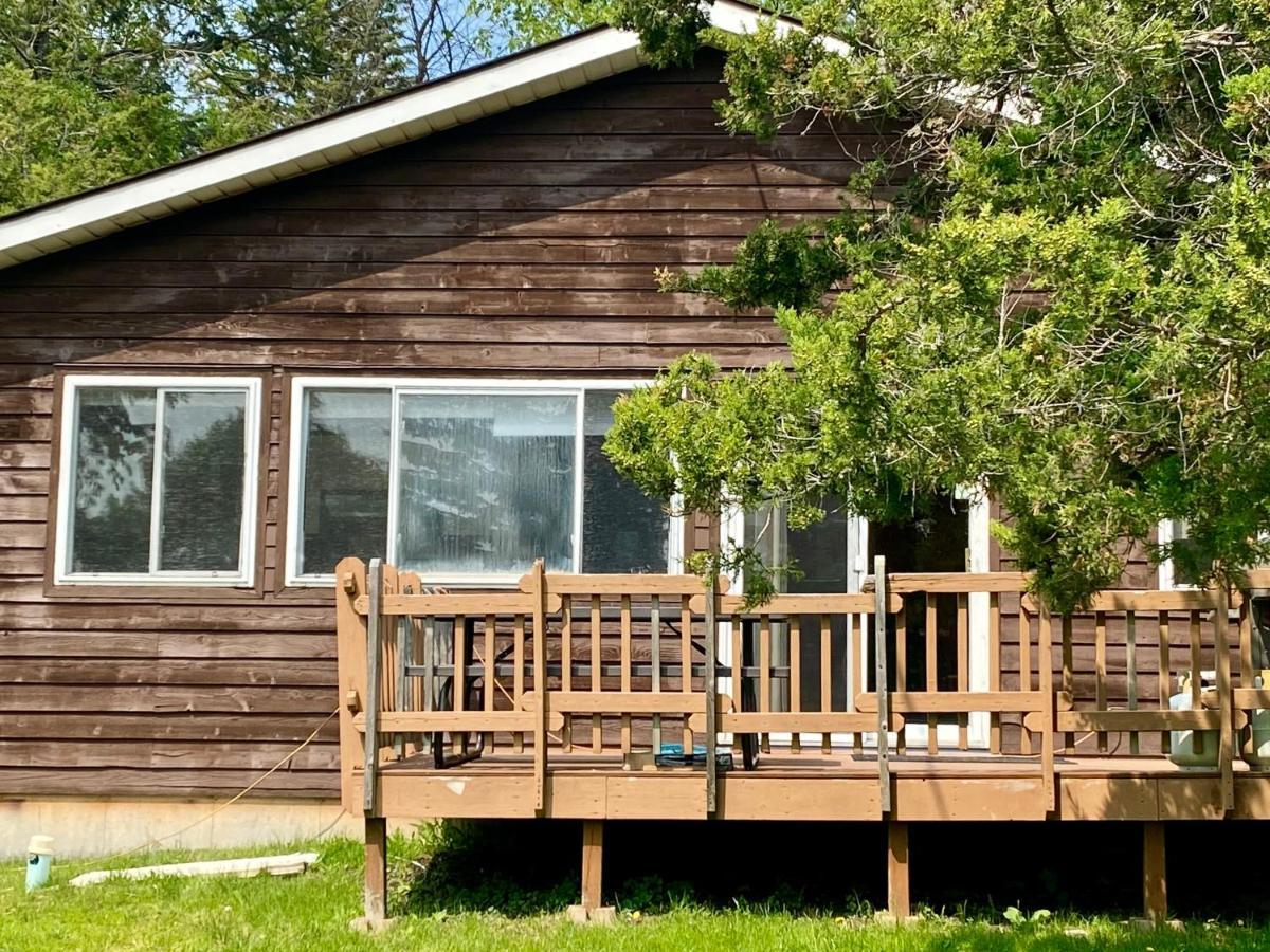 Merland Park Cottages And Motel Picton Extérieur photo