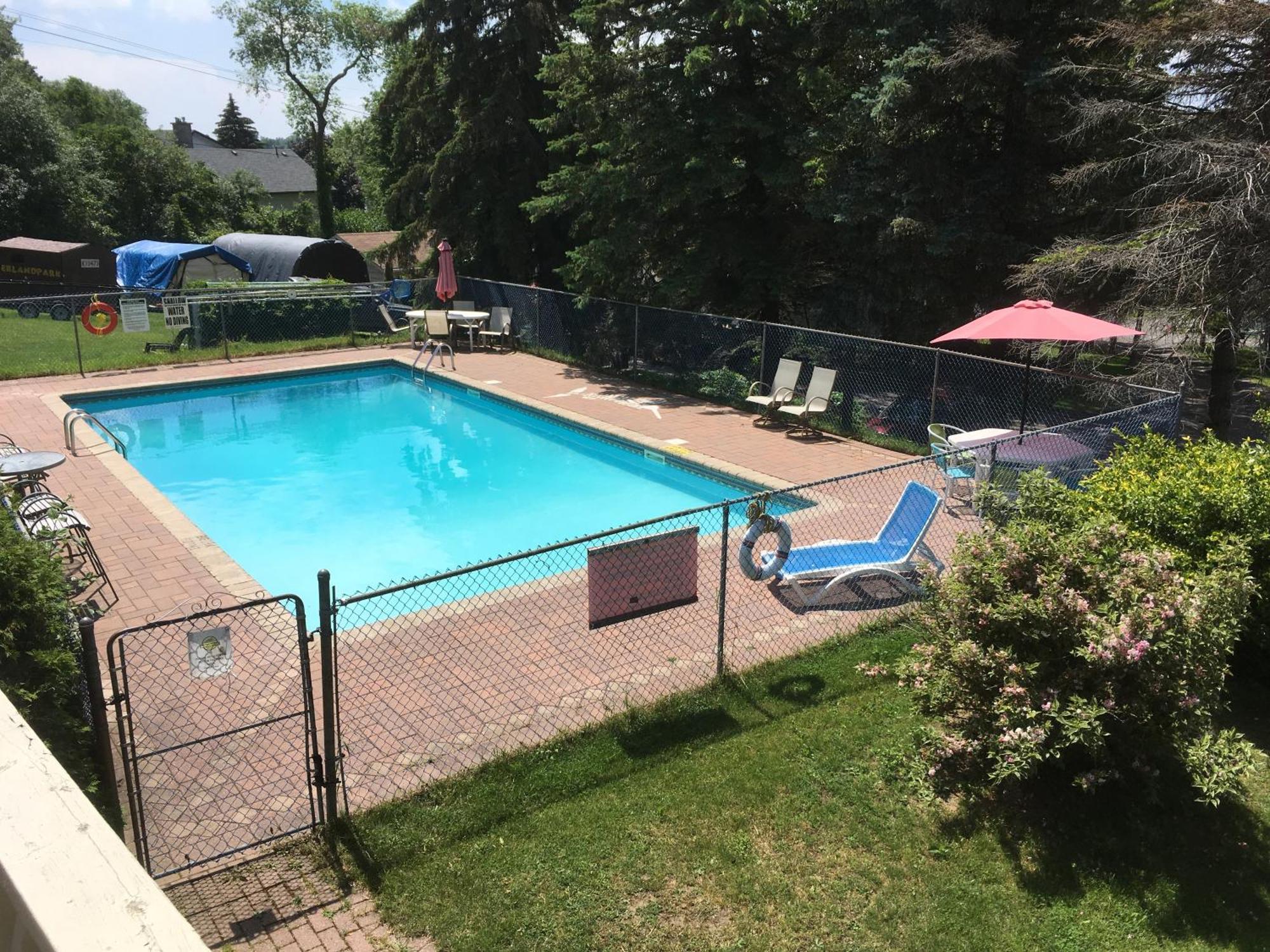 Merland Park Cottages And Motel Picton Extérieur photo