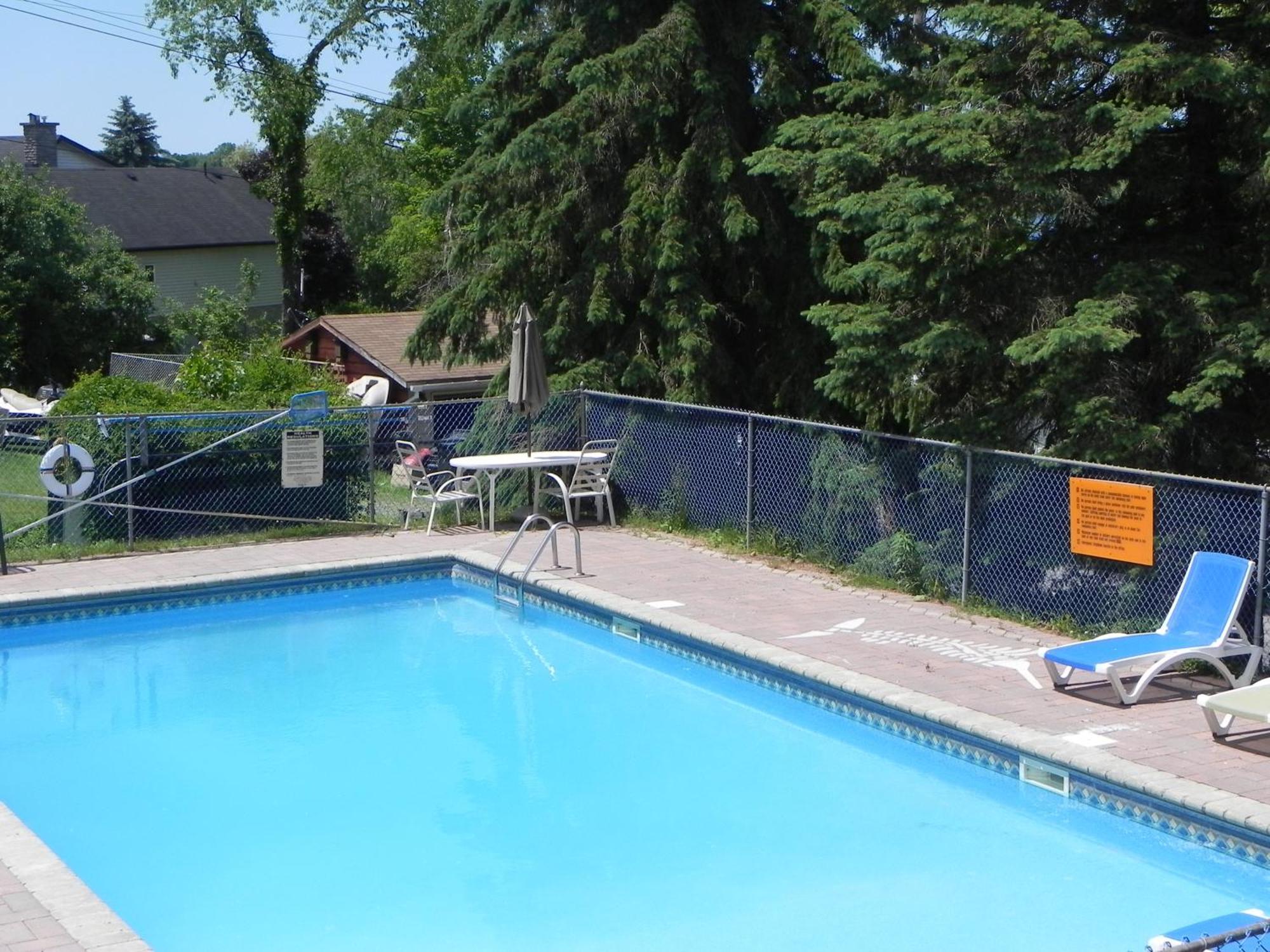 Merland Park Cottages And Motel Picton Extérieur photo
